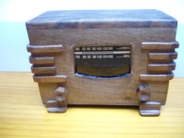 Radio en miniatura años 40