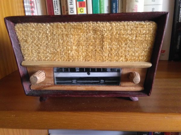radio en miniatura años 50