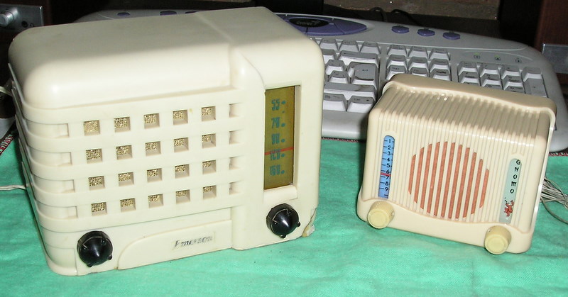 Radio transistor II a pilas Emerson, Radios antiguas